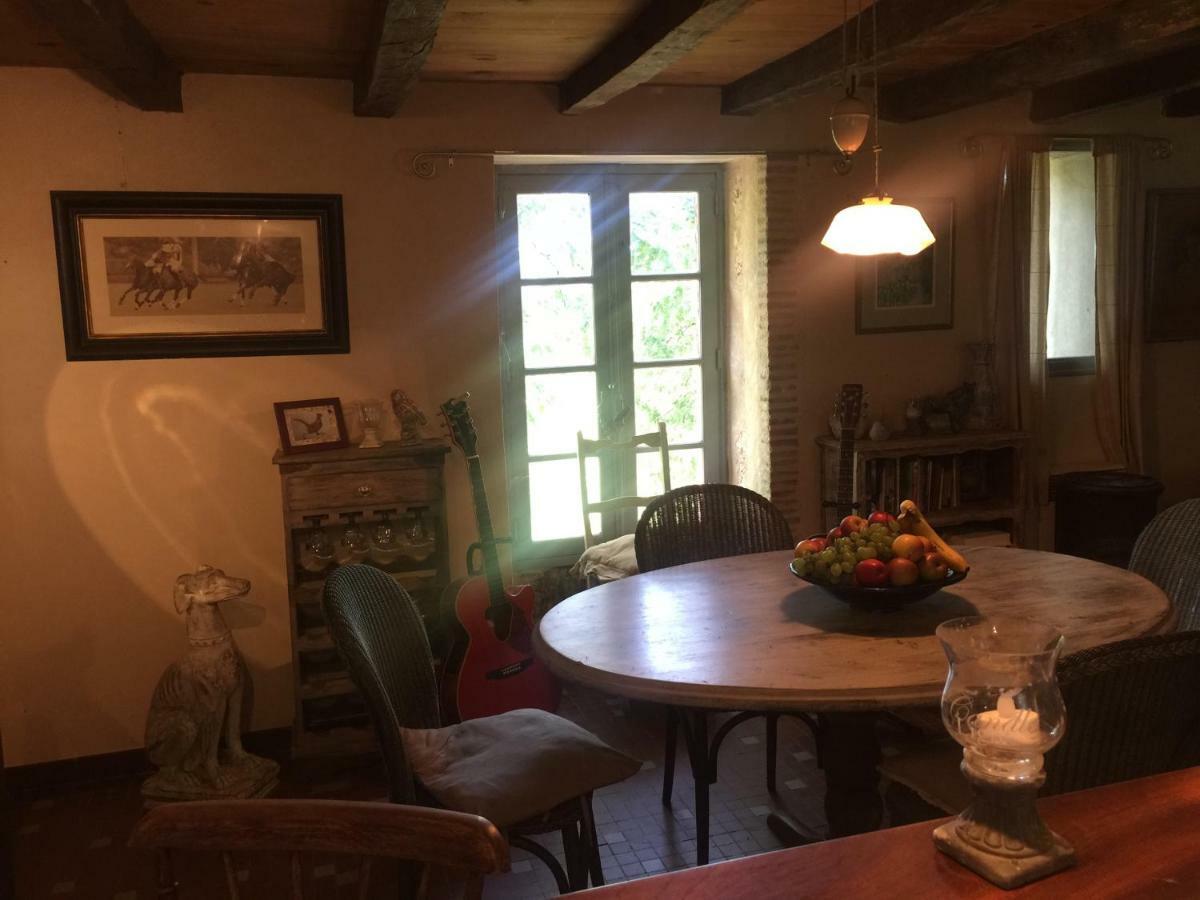 Le Peyrail Panzió Les Lèves-et-Thoumeyragues Kültér fotó